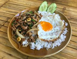 Thai ételek