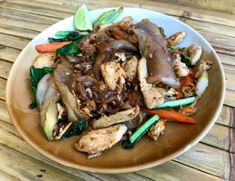 Thai étel: pad szíú káj