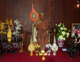 Big Buddha szobor Phuket szigeten és a chalongi buddhista templomok